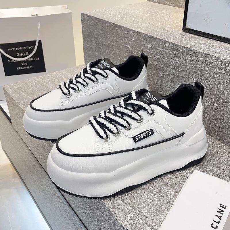 

Internet celebrity white shoes versatile lightweight women s shoes 2025 new soft-soled lightweight board shoes women s autumn thick-soled heightening 35