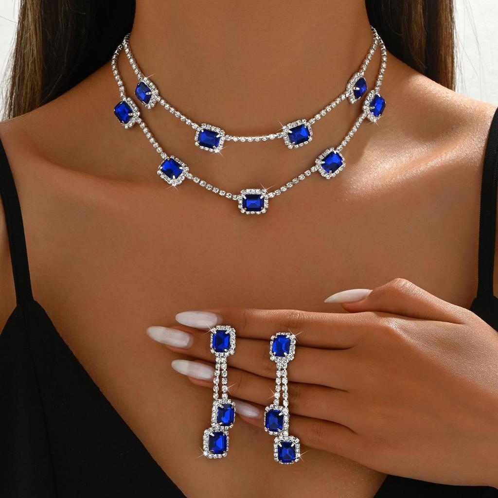 Emerald Clavicle Necklace with Rhinestone Water Drop Pendant - Luxury Jewelry