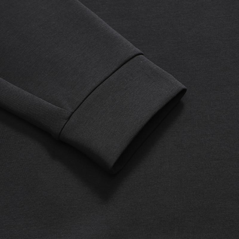 FILA Athletics Printed Crew Neck Sweatshirt Men Tops Deep-Black A11M031222GBK