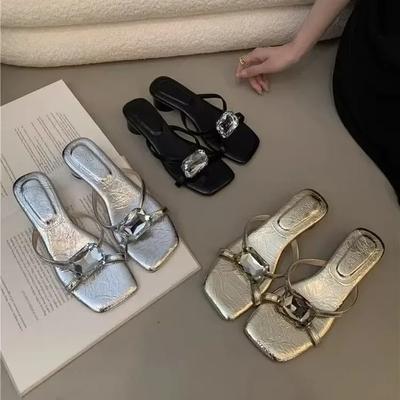 Sapatos de mulher – Sandálias de salto
