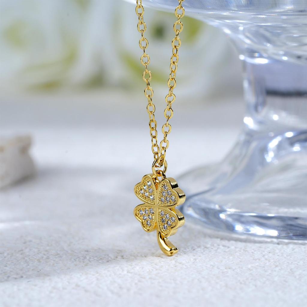 JUSTOP Retro Four-Leaf Clover Pendant Necklace 18K Gold Plated with Diamond Inlay