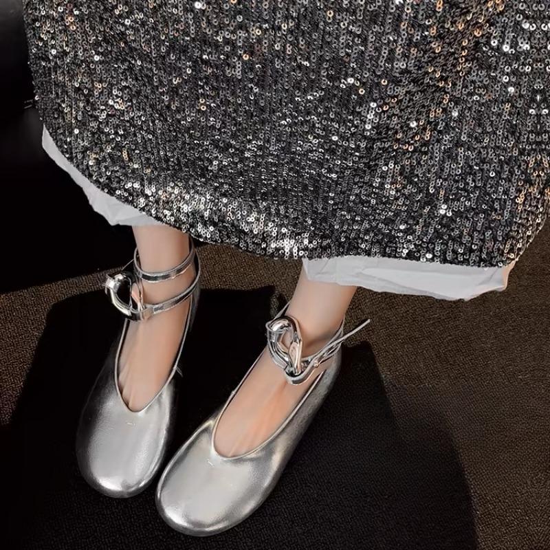 Inner Increase Women's Shoes Spring New Round Head Shallow Mouth Metal Buckle A Word with Light Single Shoes