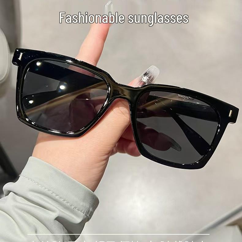 

Новые солнцезащитные очки G с большой оправой для мужчин и женщин: Стильный, Стройнящий, Красивый, Защита от УФ-лучей, Модная защита от солнца. Sunglasses