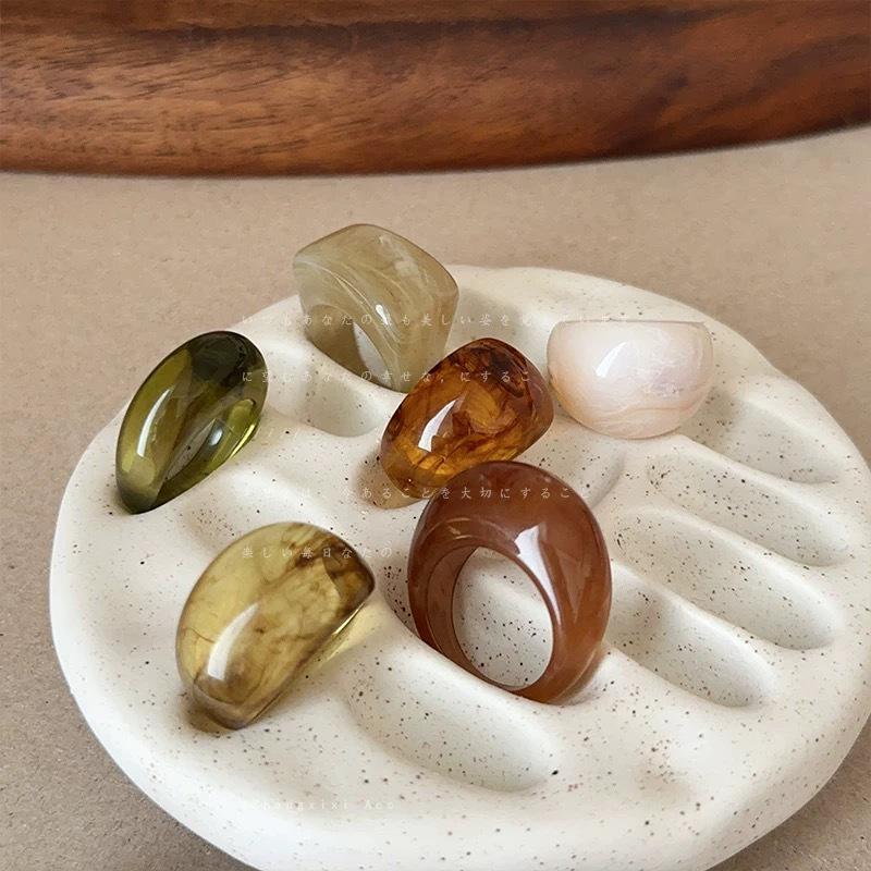 Artistic Retro Geometric Resin Ring - High-End Versatile Fashion Jewelry