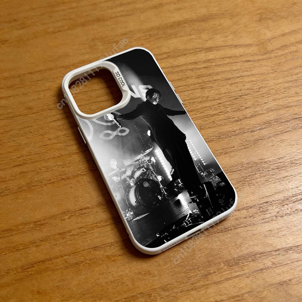Band Bad O-Omen-S Do You Feel Love Phone Case for iPhone 17 16 Pro Plus 15 14 13 Max Mini 12 11 X XS Air Fashion Bumper iPhone12