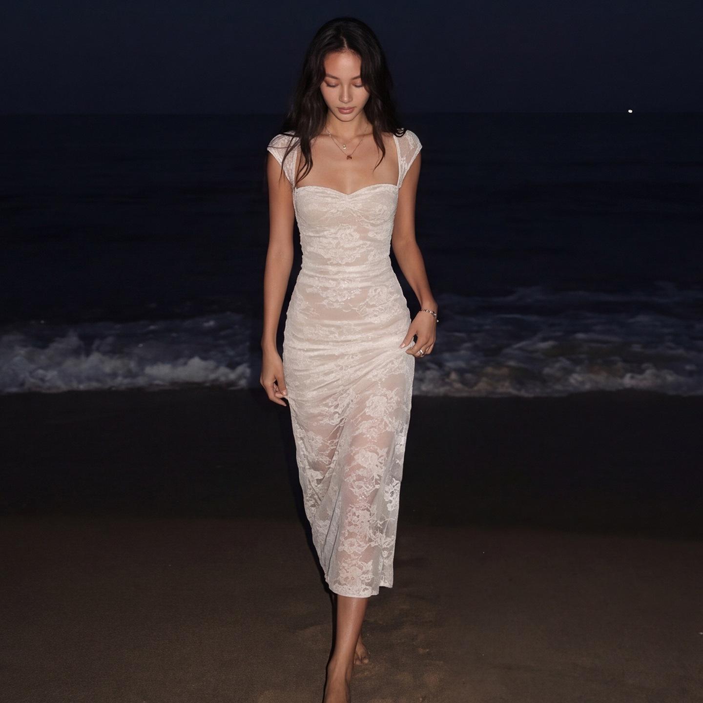 2026 European and American summer new light luxury temperament elegant shoulder straps slim and thin niche dress women S