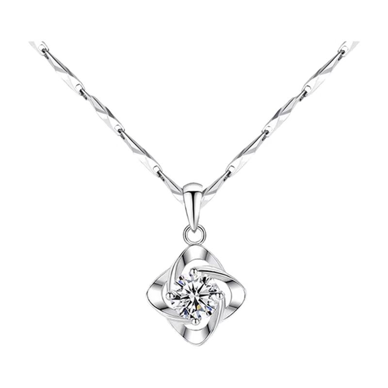 Clover Pendant Necklace