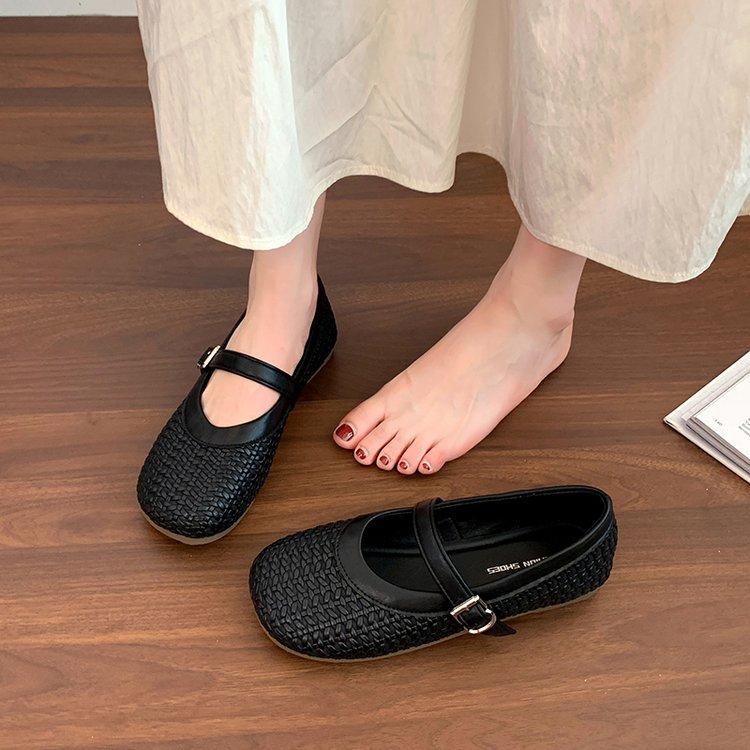 French single shoes women's 2025 new summer flat-bottomed small leather shoes with skirts are beautiful and not tired Mary Jane women's shoes