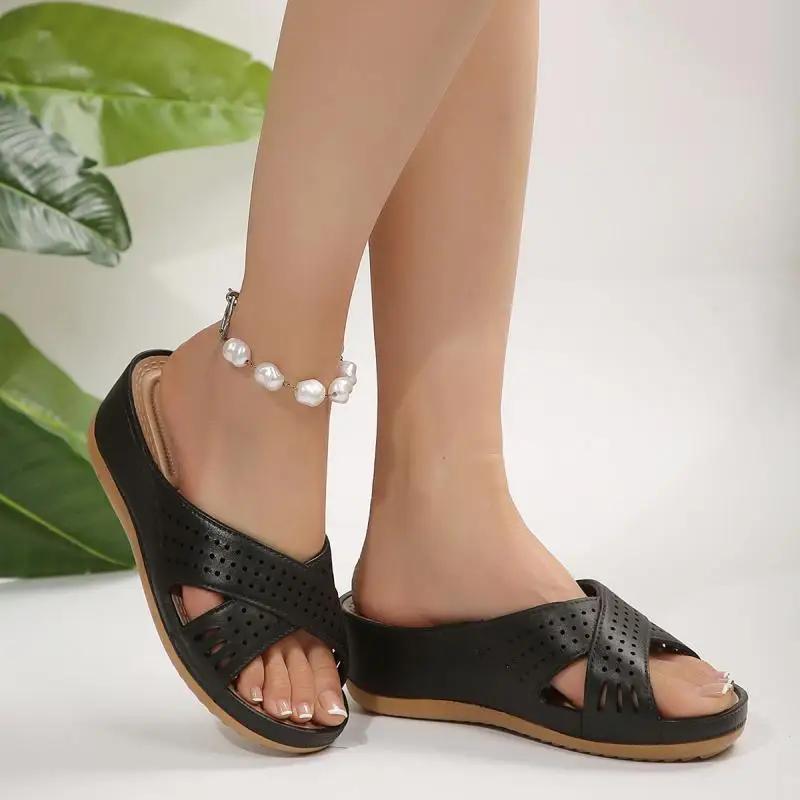 Fashion Vintage Cross Strap Slip On Sandals Women Wedge Medium Heels Slides Women 2025 Summer Comfortable Non Slip Outdoor Slippers