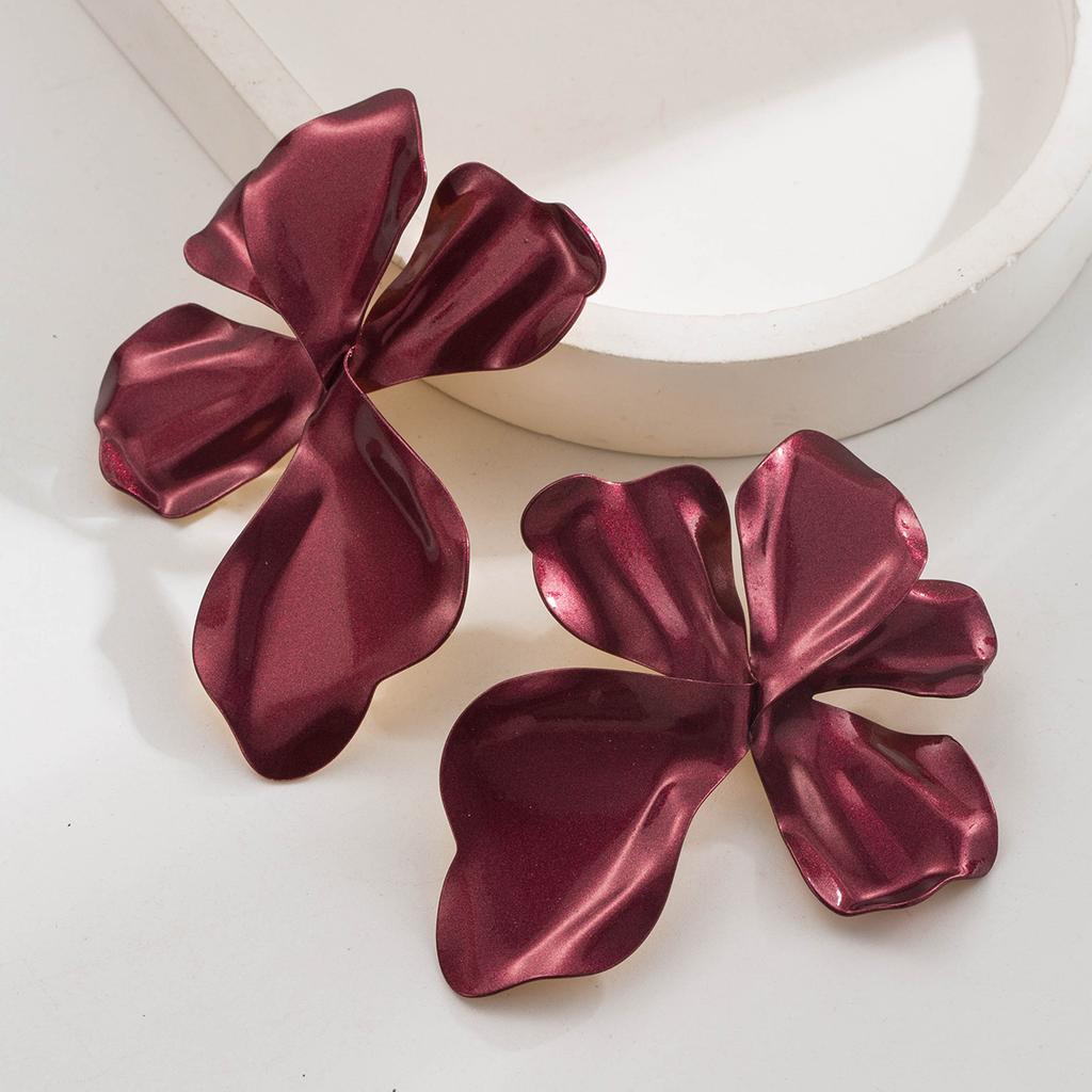 Simple Retro Baroque Style Spray Paint Petal Earrings High-end Versatile Party Ball Earrings