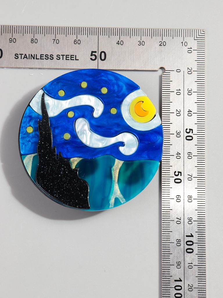 New World Famous Paintings The Starry Night Acrylic Brooch Round Circle Iridescent Brooches Pins for Women Clothing Accessories