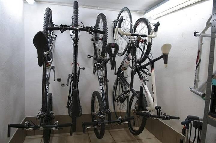 Wall bike hanger, wall bike holder