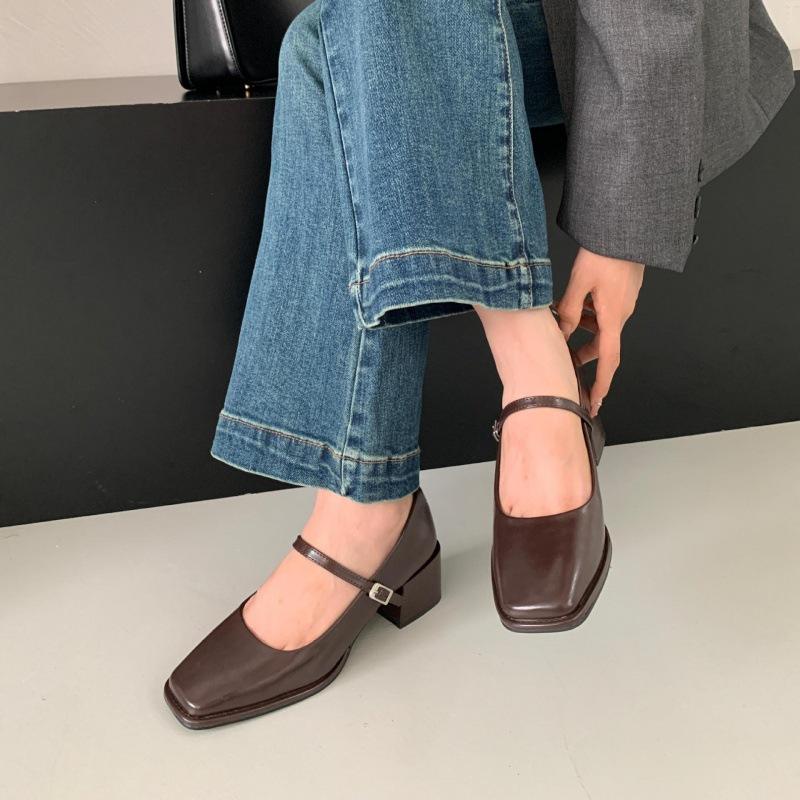 2025 Spring and Autumn New Middle Heel French Niche Mary Jane Thick Heel Single Shoes Women's Retro Word with Square Head Cool
