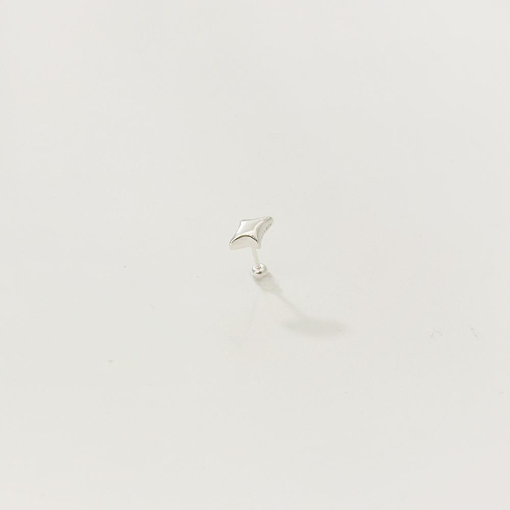 Still Instant One Shining Moment - E12 - Piercing