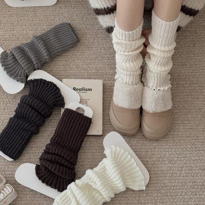 Çoraplar ve tuhafiye – Tozluklar, Diz Üstü Çoraplar & Ayakkabı Üstüne Giyilen Tozluklar