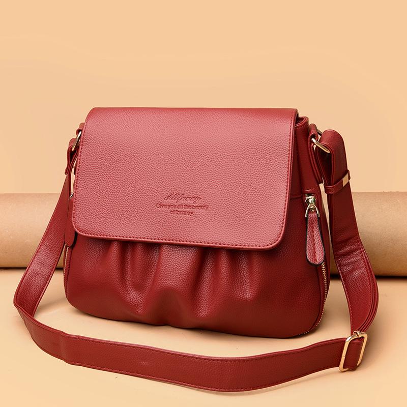 

New women s shoulder bag casual versatile pleated messenger bag 29*9*24cm червоний