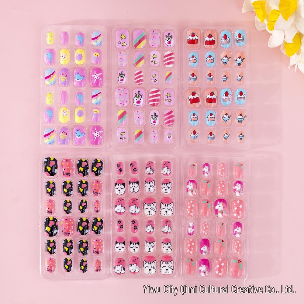 Kids Wearable Cartoon Nail Stickers - Cute Christmas Manicure Set Box with Custom Nail Tips