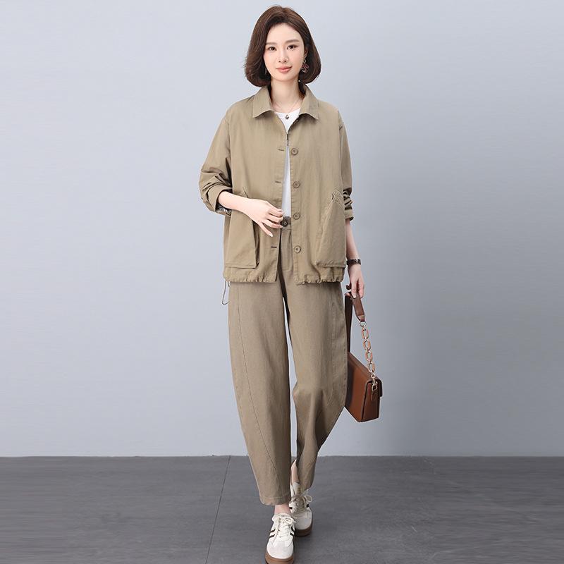 

Женский костюм высокой моды весна 2025: Стильный комплект-двойка для миниатюрных XXL for 151-165 lbs света кофе/хаки