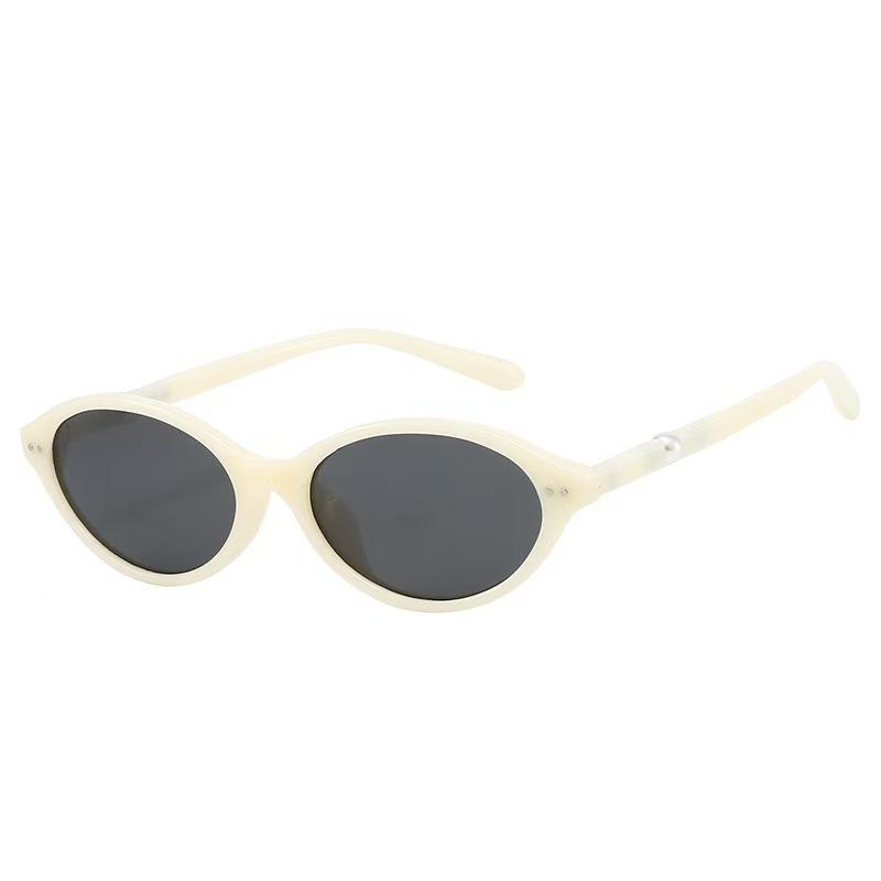 Material Women Sun Glass Oval Shape Uv400 Protection Sunglasses For Women Pearl Decoration Fashion Sunglass