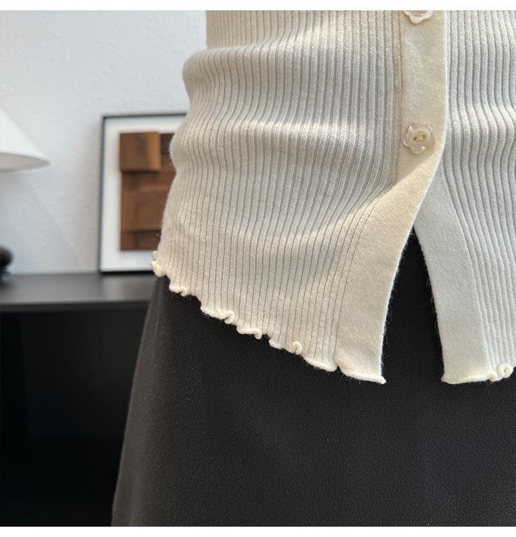 French Lace Patchwork V-neck Knit Cardigan for Women - Slim Fit Autumn/Winter Top