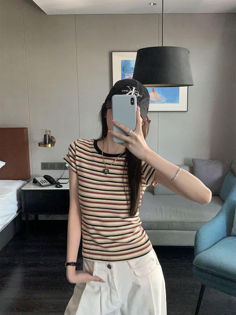 Women's Korean-Style Retro Color Block Striped Short Sleeve T-Shirt - Unique and Trendy Summer Top