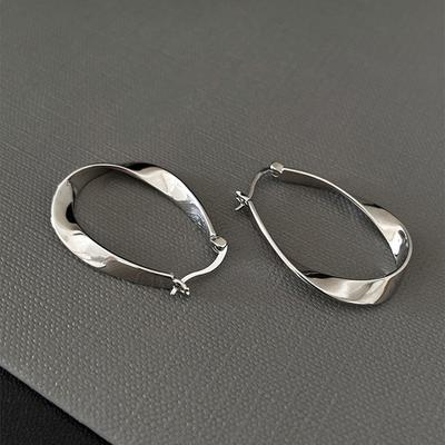Sterling Creolen Koreanische geometrische Ohrringe Schlichtes Temperament Exquisite Semale Sexy Schmuck Geschenk