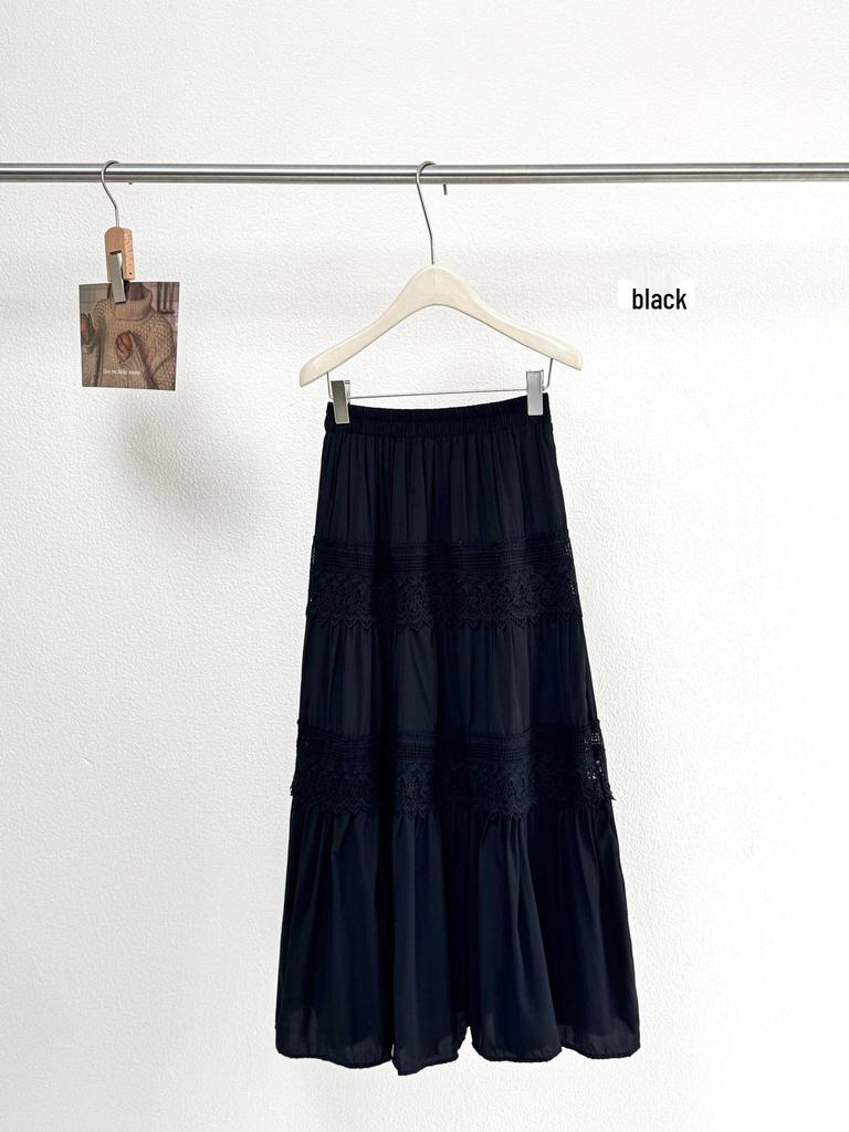 Chic Floral Lace A-Line Vacation Skirt with Wide Hem
