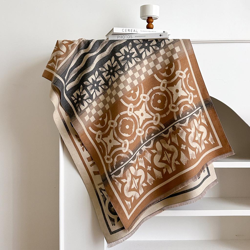 Imitation Cashmere High-Quality Geometric Printing Scarf, Versatile In Autumn And Winter, High-End Shawl, Coat Decoration And Warmth