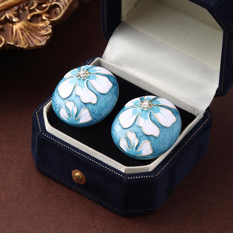 Retro literature and art light luxury enamel glaze design s silver needle earrings medium ancient small fresh earrings wholesale