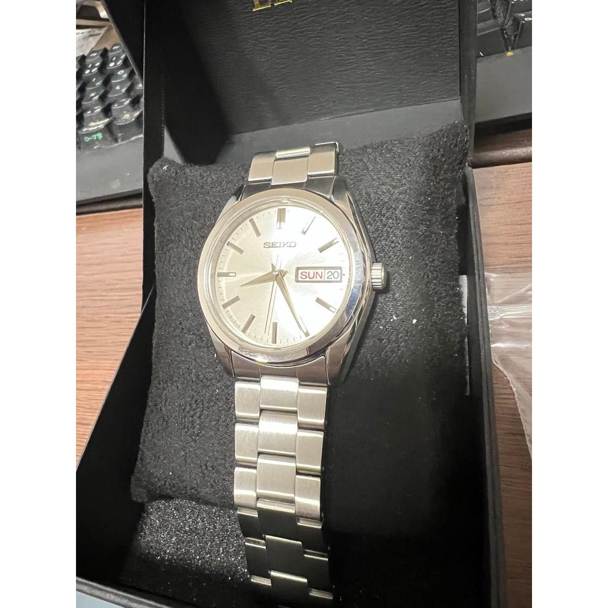 [Working/Good Condition] SEIKO sbth007 Men s Watch Day Date Silver Quartz