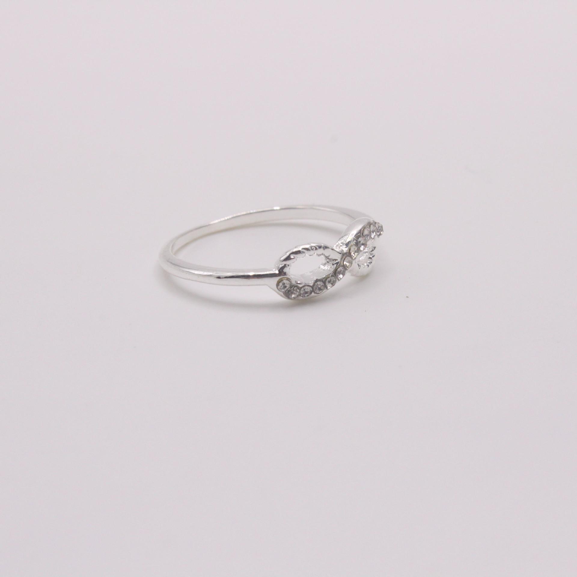 Korean Style Rhinestone Number 8 Bow Knot Ring - Trendy Index Finger Fashion One Size