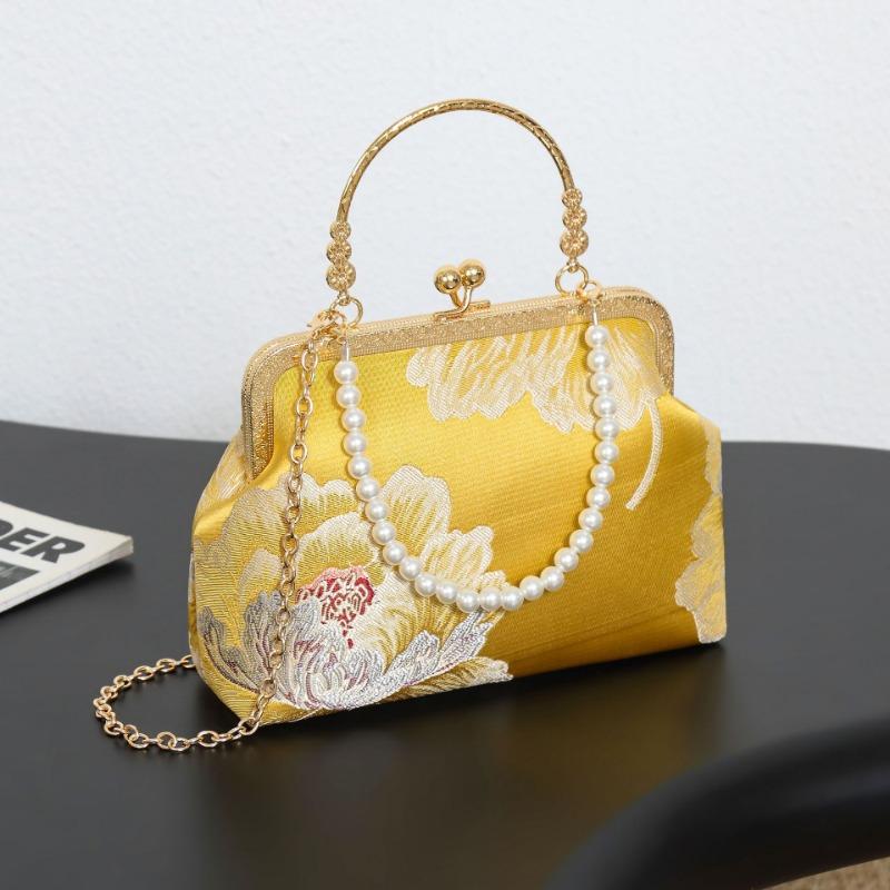 Women's Clutch Bag Embroidered Messenger Bag Retro Temperament Handbag Women's Bag with Horse Dress