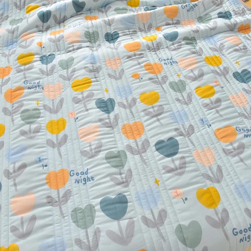 Comfortable Summer Quilt Cooling Sensation Lightweight Blanket Coolness Bare Sleeping Quilted Comforter Duvet  Flower Printed Quilted Bedspread
