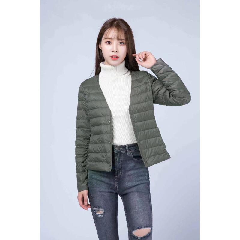 When The Short New White Duck Down Jacket Is Matched with A Round Neck and A Autumn and Wintertime Casual Trendy Jacket