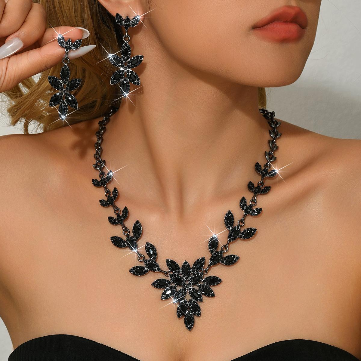 

Flexible diamond studded versatile necklace and earring set suitable for photography, dating, and dinner pairing