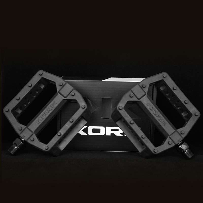 KORE Bicycle Pedals Anti-slip Ultralight Nylon Water-proof Footrest Road BMX MTB Flat Platform Bicycle Parts Accessories K916