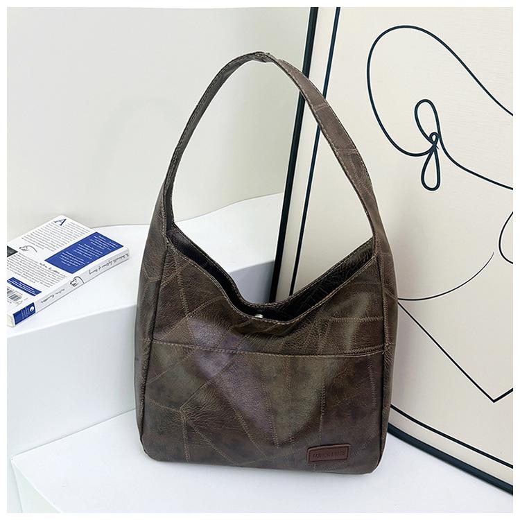 

2025 Новая трендовая сумка через плечо большой вместимости, универсальная сумка под мышкой, модная, с высоким чувством стиля, женская, для поездок на работу, портативная сумка-тоут коричневый