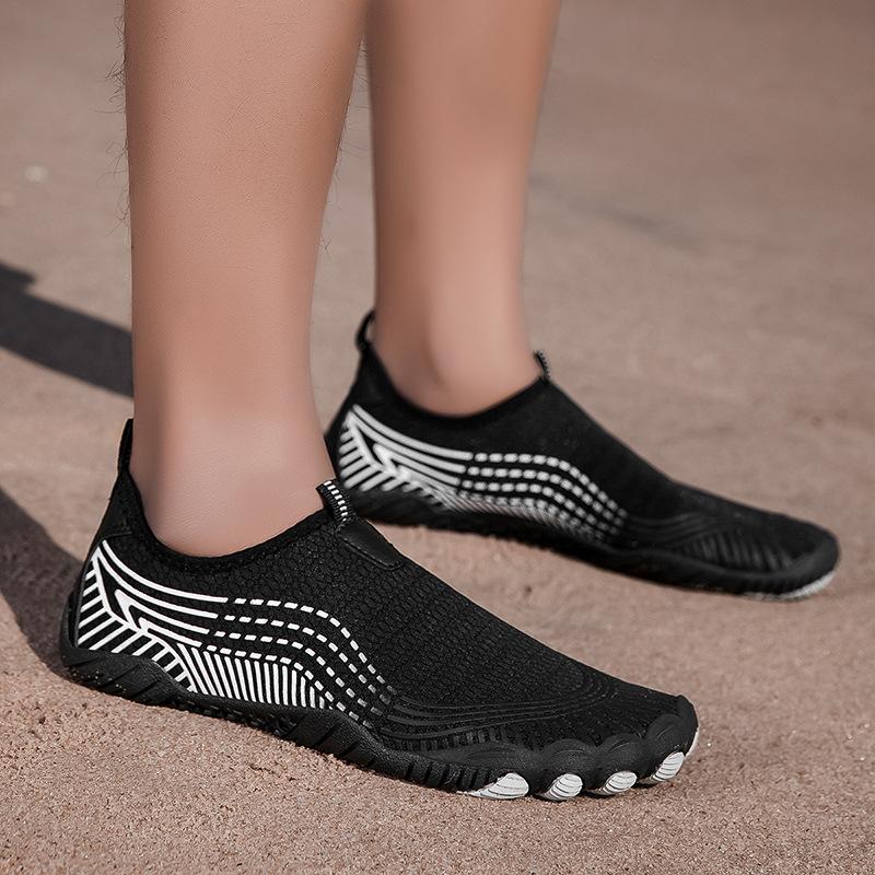 New Breathable Stream-Crossing Shoes Couples' Outdoor Wading Footwear Hiking and Mountaineering Five-Toe Shoes Quick-Dry Beach and Swimming Footwear