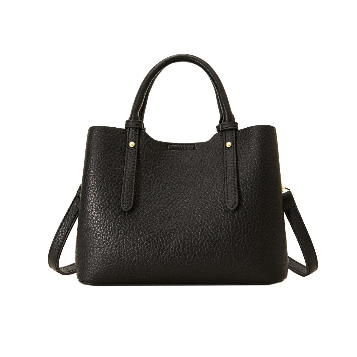 

Сумка Новая Простая Сумка Большая Вместимость Женская Модная Сумка на Плечо Мягкая Кожа Премиальная Сумка для Поездок чёрный