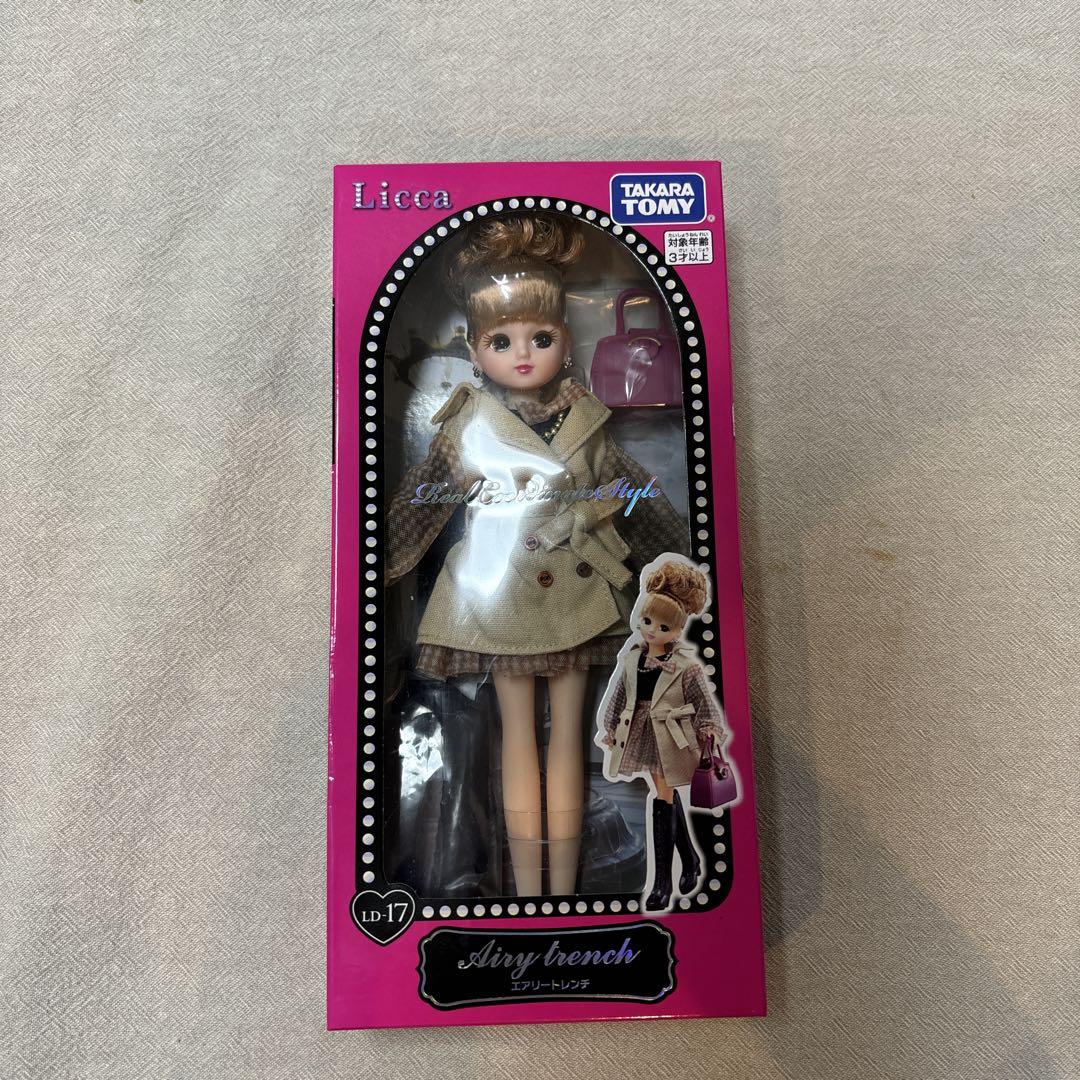 

[Б/У] Takara Tomy Licca Airy Trench