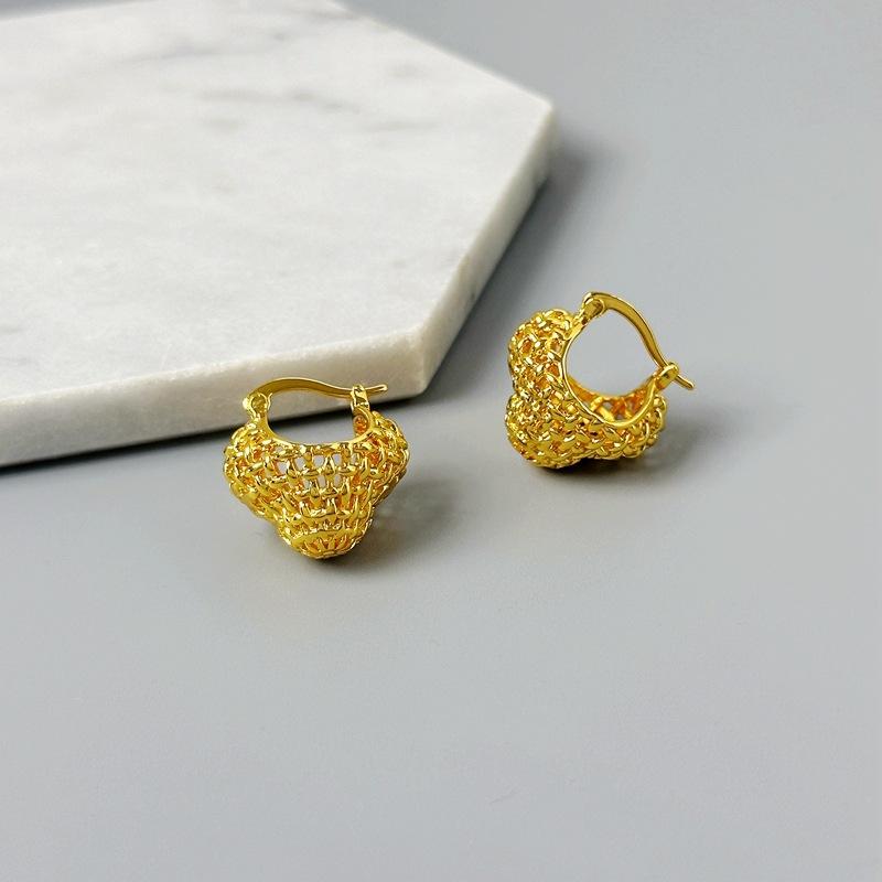 Manufacturer'S Supply French Light Luxury Hollow Basket Modeling Ear Buckle High-End Woven Earrings Women'S Earrings Spot