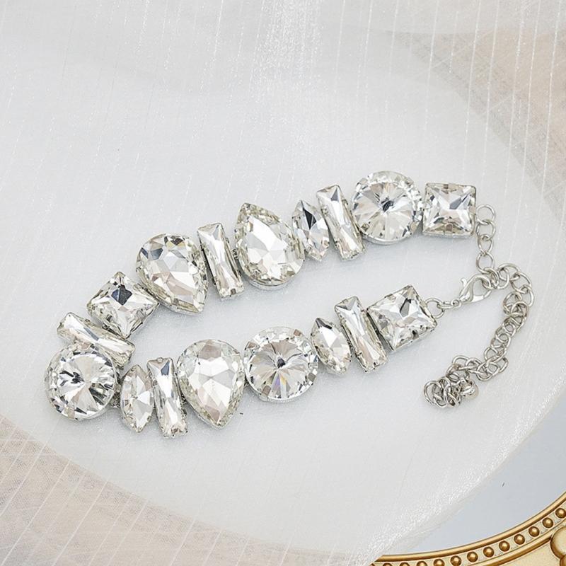Strass-Halskette Kristall-Choker-Kette Böhmische Geometrische Schlüsselbeinkette Hochzeitsschmuck Braut-Halskette für Frauen Mädchen