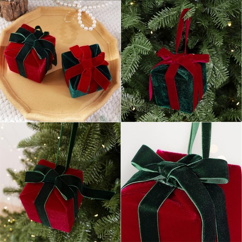 Geschenkbox Weihnachtsbaumschmuck mit Weichstoffbezug, erhabenem Banddetail, strukturiertem Zentrum und Baumaufhängeschlaufe