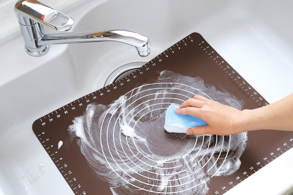 Yoshikawa Home Bakery Club Silicone Mat, 50 X 40 Cm, with Graduations, Non-Slip, Easy Dough Release, Foldable for Storage, Bread Mat, SJ1455