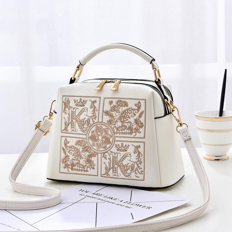 

2023 New Fashion Embroidered Middle-aged Women s Bag Pu Material Shoulder Crossbody Bag