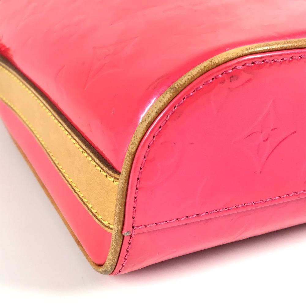Louis Vuitton M91259 MonogramVernis Sullivan Vertical Pochette Shoulder Bag