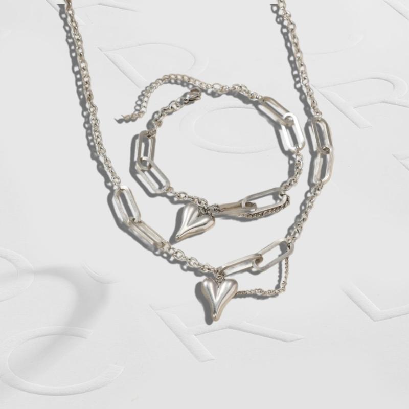 Elegant Heart Necklace Small Pendant Bracelet Adjustable Length Jewelry Set Stainless Steel Texture for Women and Girls