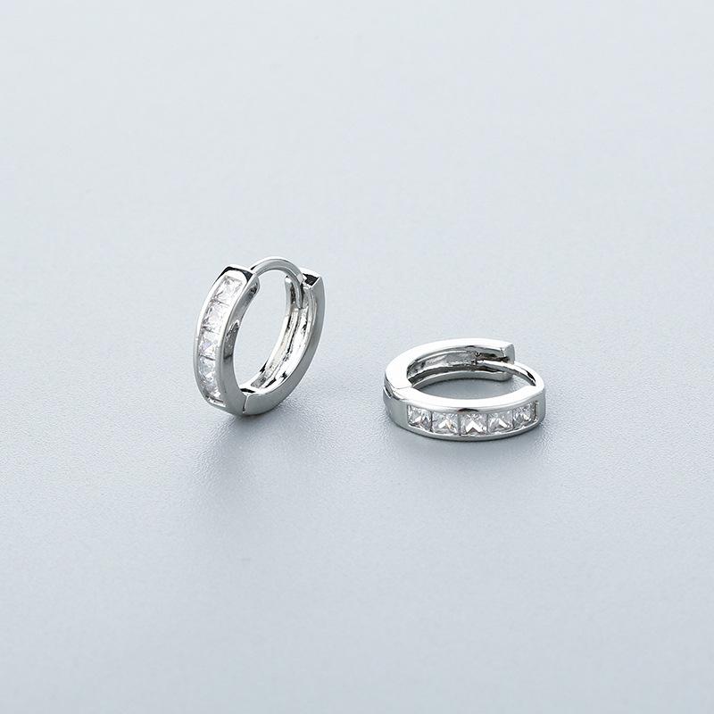 Classic Pave Diamond Hoop Earrings For Women Exquisite Niche Personalized Sparkling Circle Ear Cuffs Versatile Jewelry