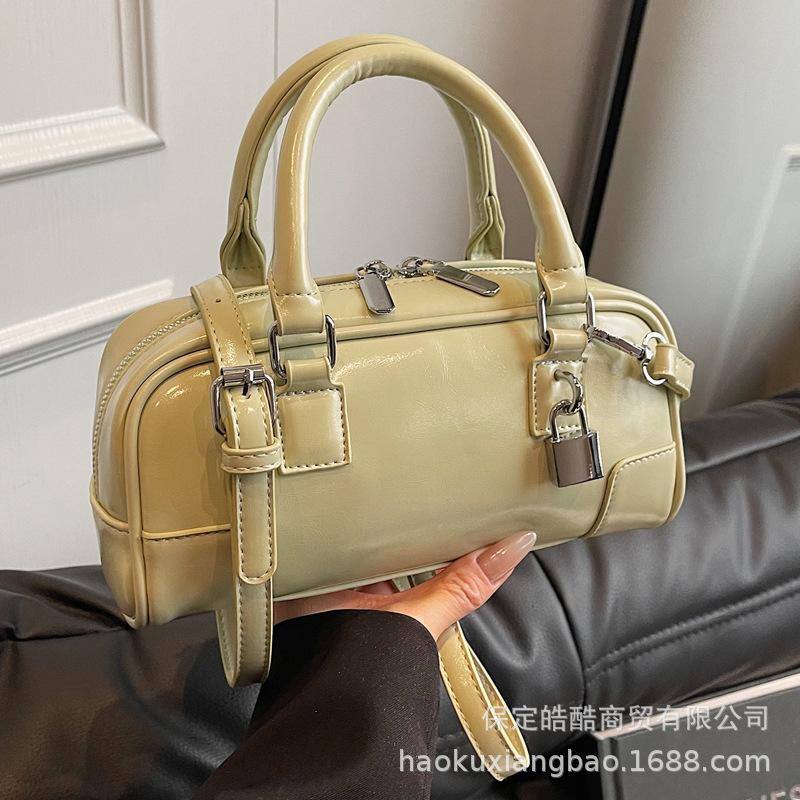 Premium Texture Small Bag Women's 2025 New Summer Popular Versatile Messenger Bag Fashion Super Fire Portable Pillow Bag