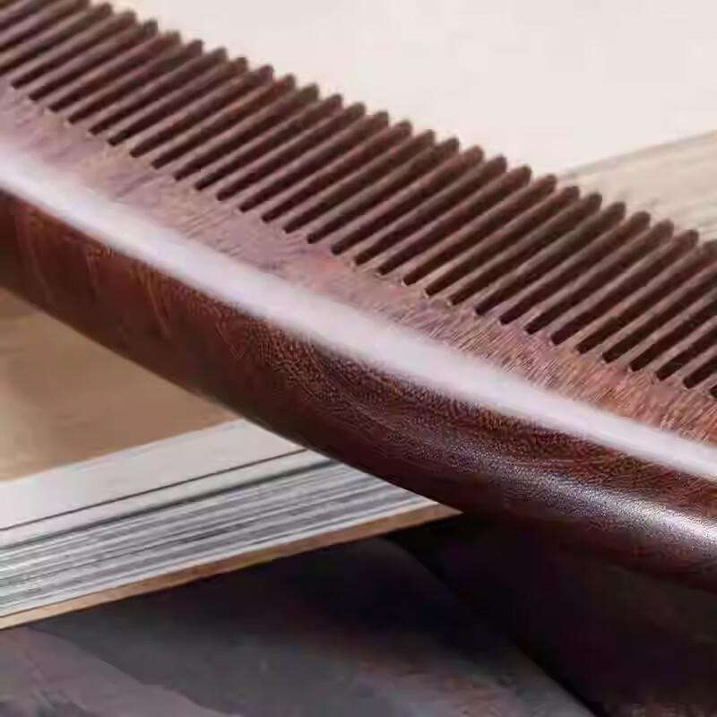 Sandalwood Health Comb